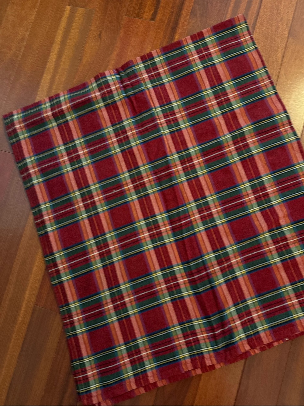 TABLECLOTH Red Tartan Plaid 104 X 116 In 100% Cotton EC - Picture 2 of 5